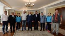 Milli Atlet Vali Azizoğlu’nu makamında ziyaret etti