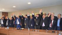 İyi Partili Meclis Üyeleri AK Parti sıralarına katıldı