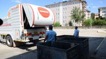 Palandöken'den konteyner yıkama ve dezenfekte aracı