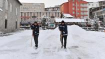 Yakutiye Belediyesi Kar Temizliğini Aralıksız Sürdürüyor
